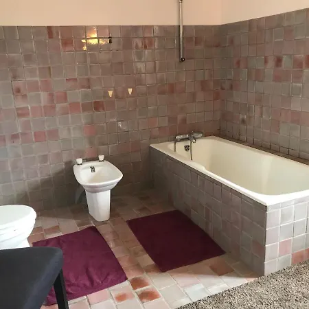 펜션 Le Manoir De La Lande Saint-Laurent-de-Terregatte